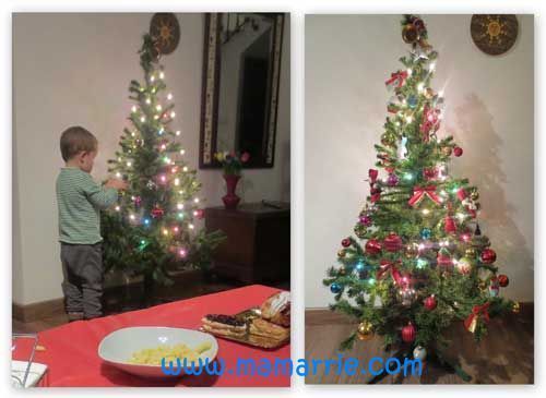 Espíritu Navideño poniendo el árbol