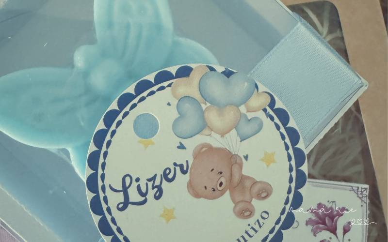 Jabón artesanal con forma de mariposa como detalle original para comunión