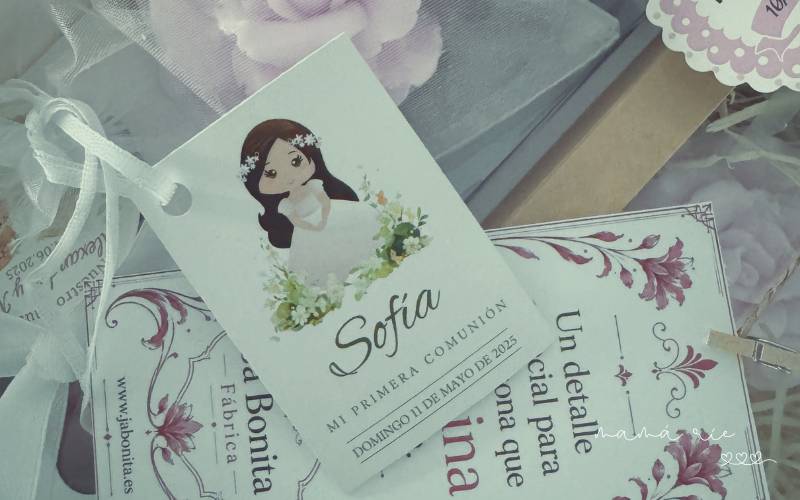 Jabón personalizado con nombre y fecha como detalle para una comunión