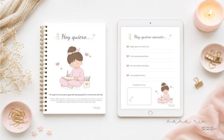 Cuaderno bonito imprimible abierto con hojas para escribir, dibujar y guardar recuerdos